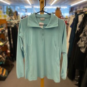 Columbia Ladies Lg Baby Blue Fleece sweater